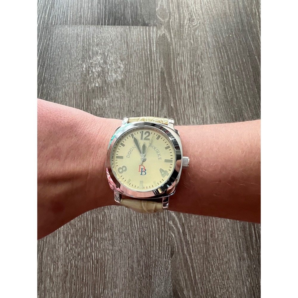 Dooney & Bourke Wristwatch Women OS Cream Leather Croc Embossed Stainless - Picture 6 of 6